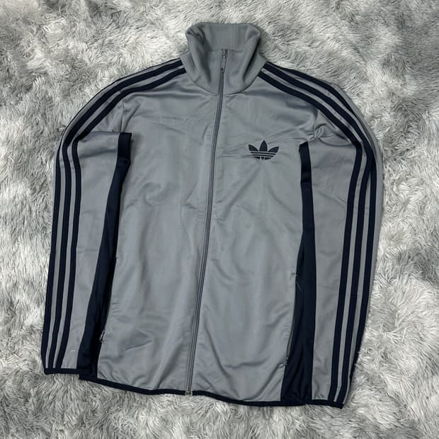 아디다스 그레이 트랙탑 m