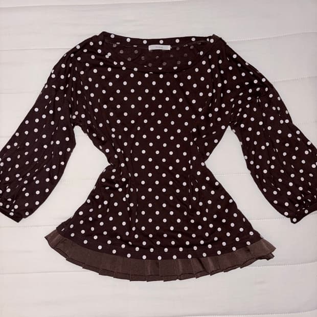 브라운 도트 프릴 7부 퍼프 모리걸 티셔츠