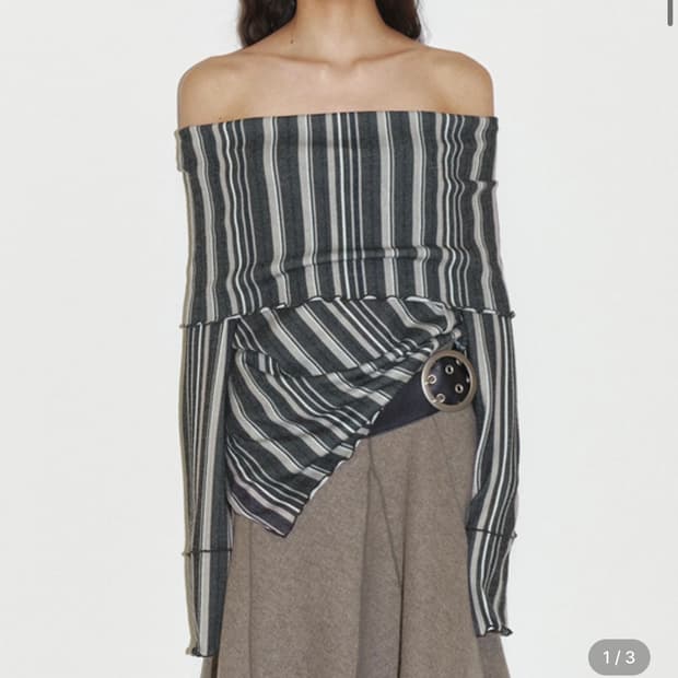 폴리수엠) Stripe Off-Shoulder Sweater Multi