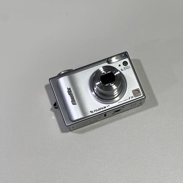 📸배우 노윤서 디카📸 후지필름 FUJIFILM FinePix F10
