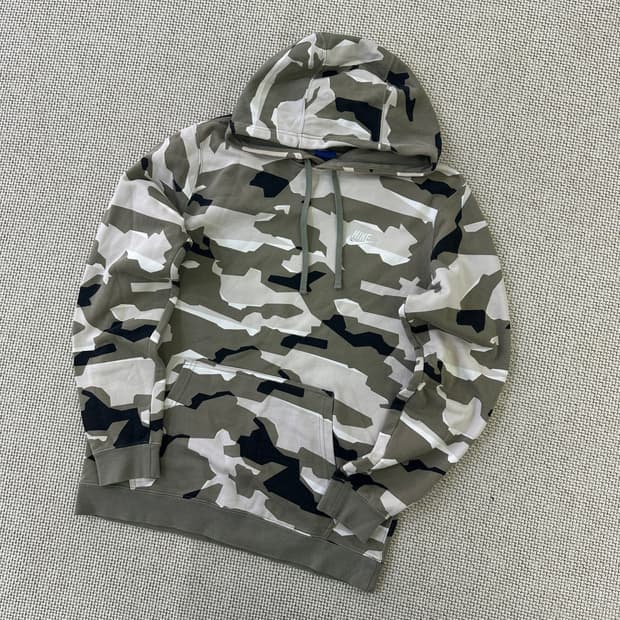 L 나이키 카모플라주 후드 티셔츠 0423D
