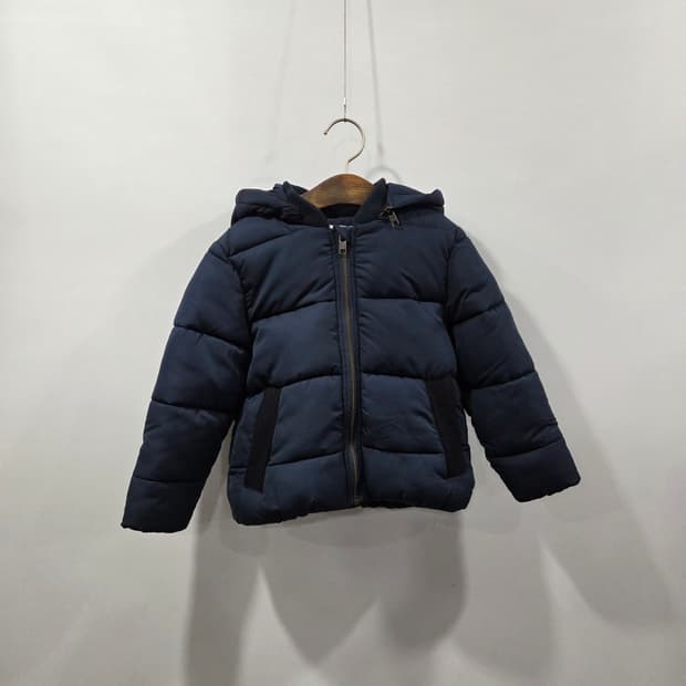 스텔라매카트니 키즈 패딩 4Y