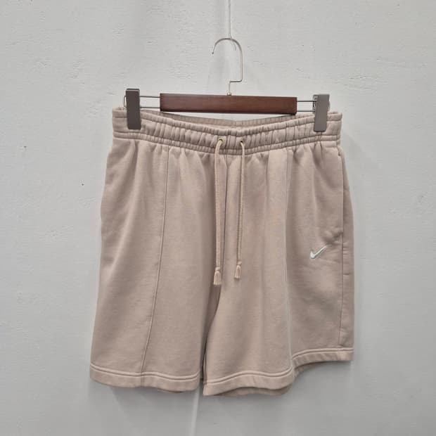 나이키 미드라이즈 쇼츠 L