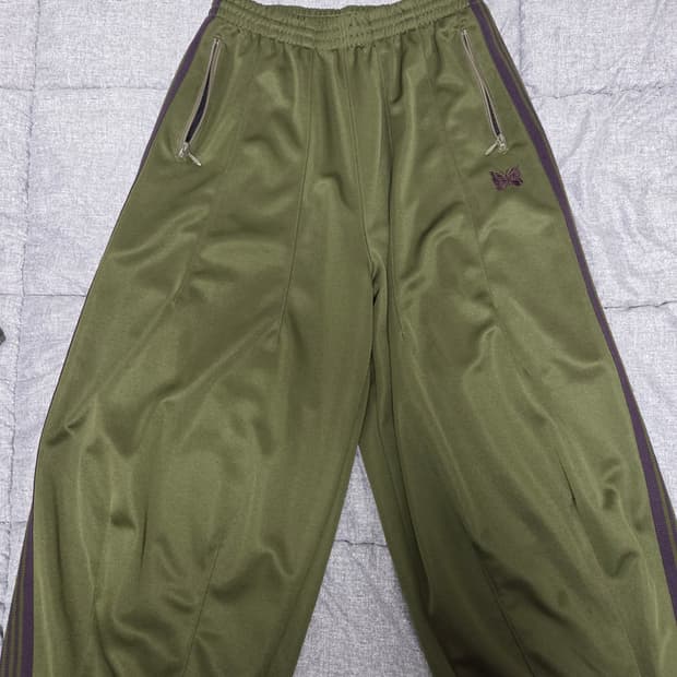 니들스 H.D 트랙팬츠 올리브