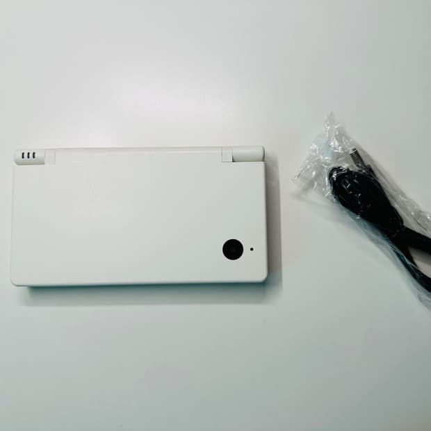 닌텐도 DSi 화이트 우고메모 내장 일판 판매 (3DS, GBA,DSL)