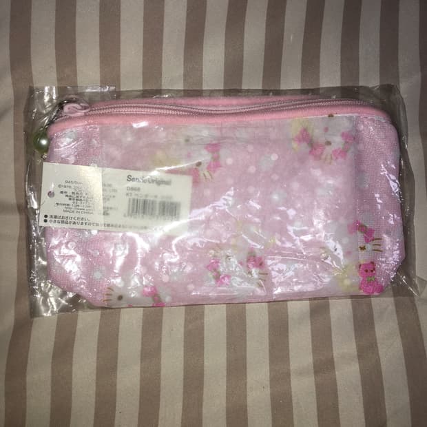 헬로키티 Hello kitty 글리터 파우치