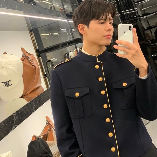 [박보검님 착용] 셀린느 25ss 네이비 스펜서 자켓