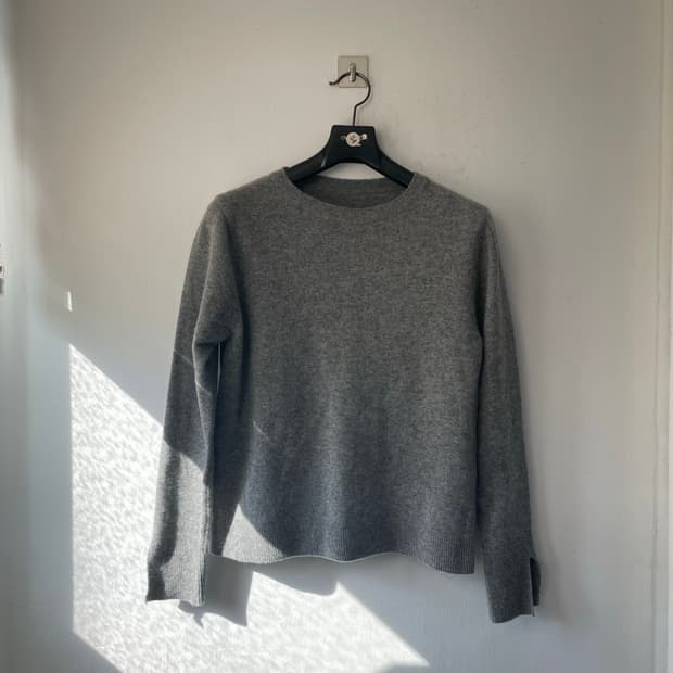 서브셋 프리미엄 라운드넥 울캐시 니트 그레이 새상품