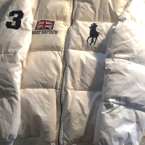 폴로 빅포니 패딩 크림색상 구합니다