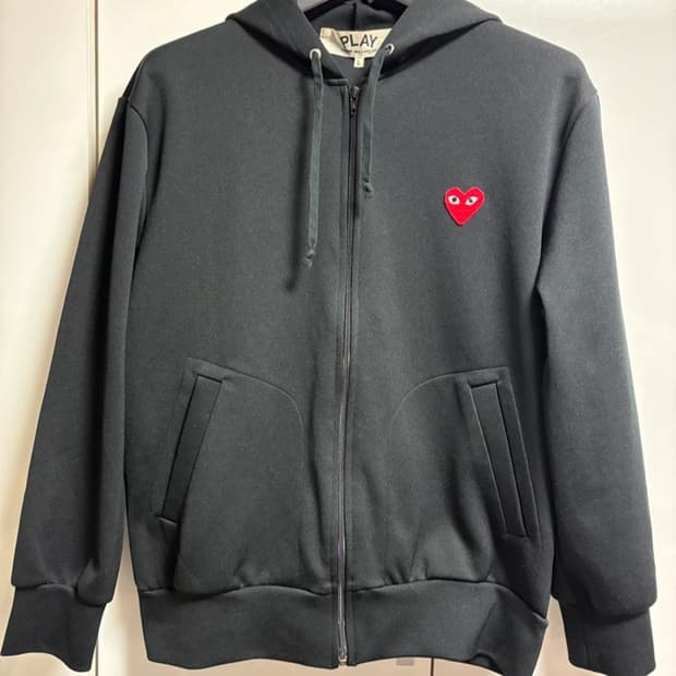 꼼데가르송 후드집업 블랙