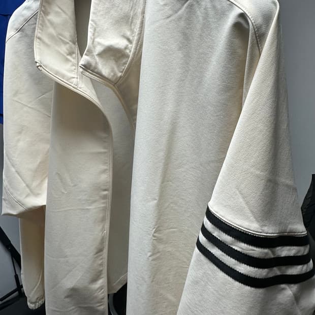 아디다스 아이보리 바람막이 자켓 XL