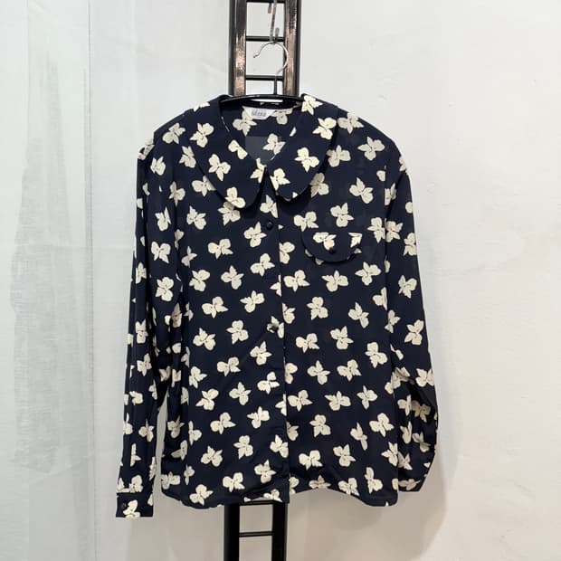 일본빈티지 둥근카라 리본 프린팅 긴팔블라우스 3519