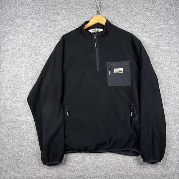 데우스 엑스 마키나 먼스터 하프 집업 폴라 플리스