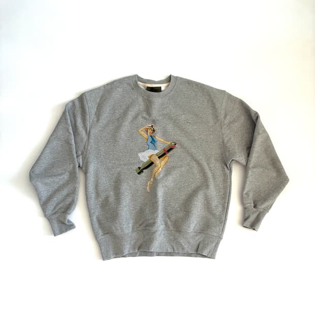 아웃스탠딩 밀리터리 핀업걸 맨투맨 멜란지그레이 