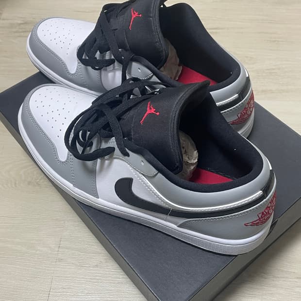 나이키 조던1 OG LOW 스모크 그레이 