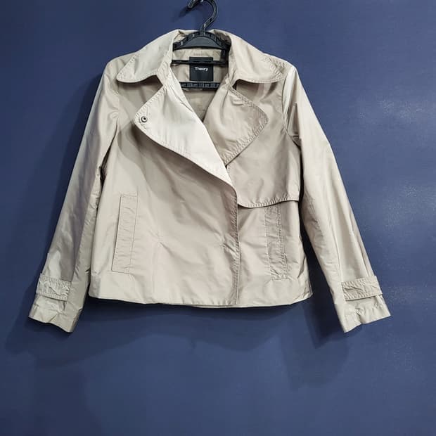 띠어리 크롭 나일론자켓