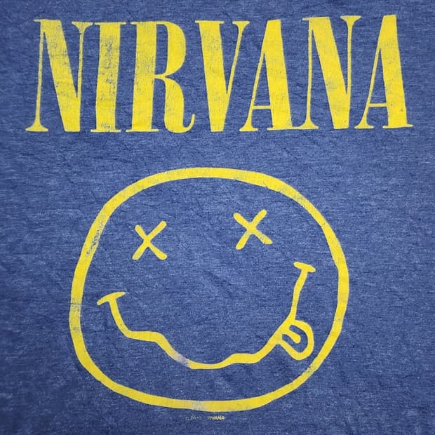 NIRVANA 스마일 로고 반팔티