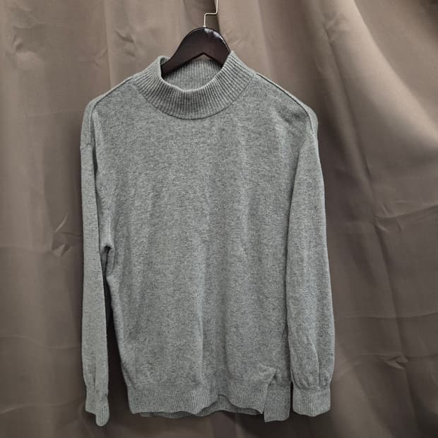 일꼬르소 울캐시 라운드 니트 100