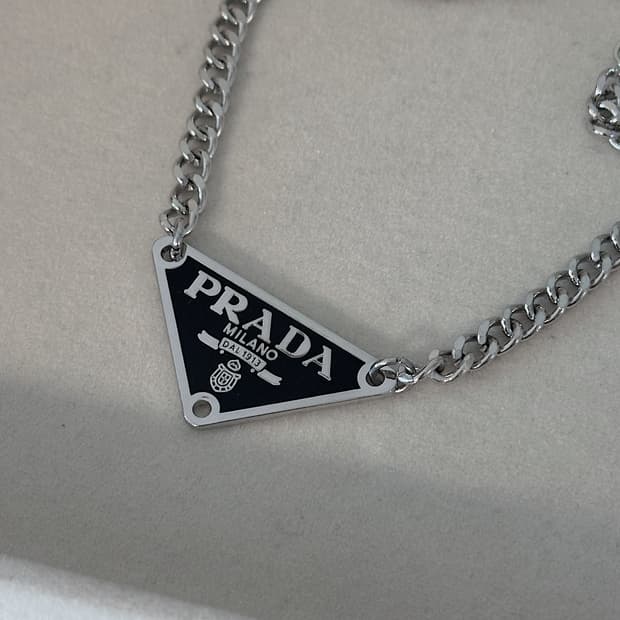 프라다 볼드체인 목걸이(원가이하 단일재고,재입고X)