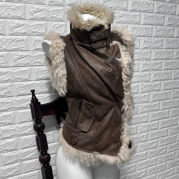 시어링 하이넥 베스트