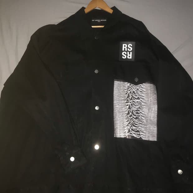 라프시몬스 조이디비전 자켓