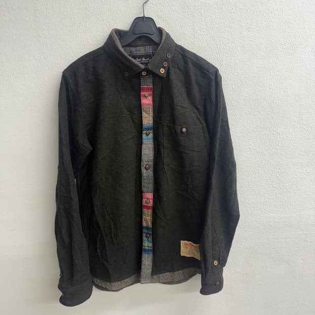 BIRTH BREATH 업스  블랙 셔츠 (M)