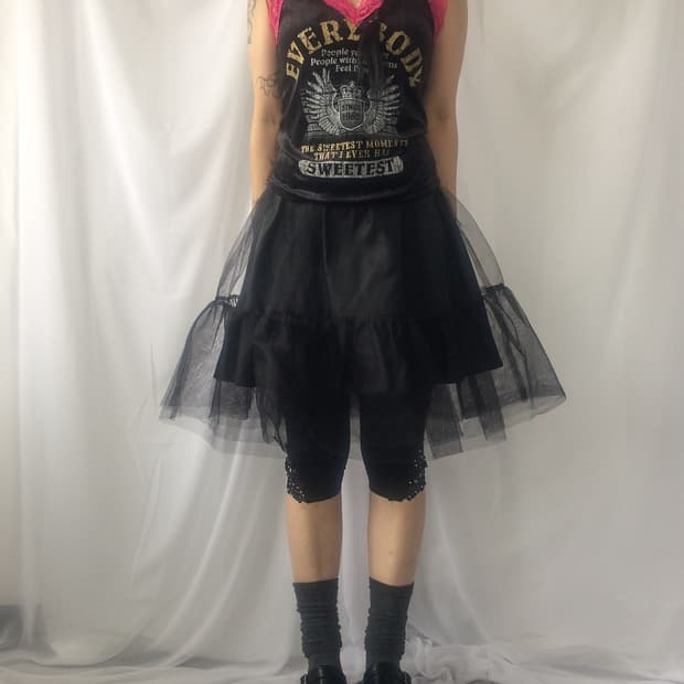 Lace trimming velvet sleeveless