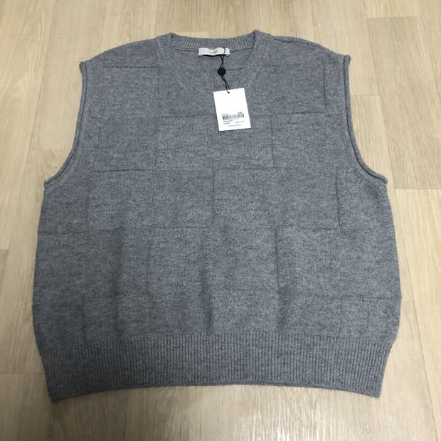 (XL) 새상품 던스트 DUNST 디바이드 브이넥 니트 베스트 그레이