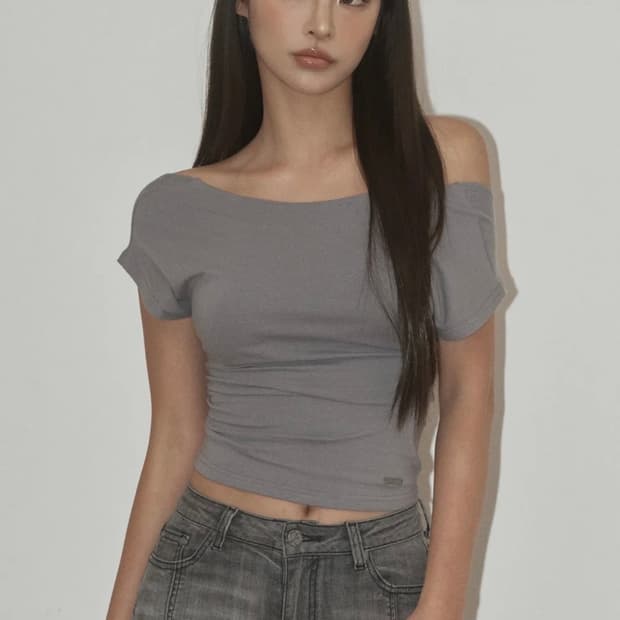 카키포인트 백 스트랩 티셔츠 그레이