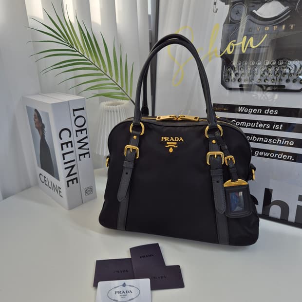 프라다 포코노 돔 토트백