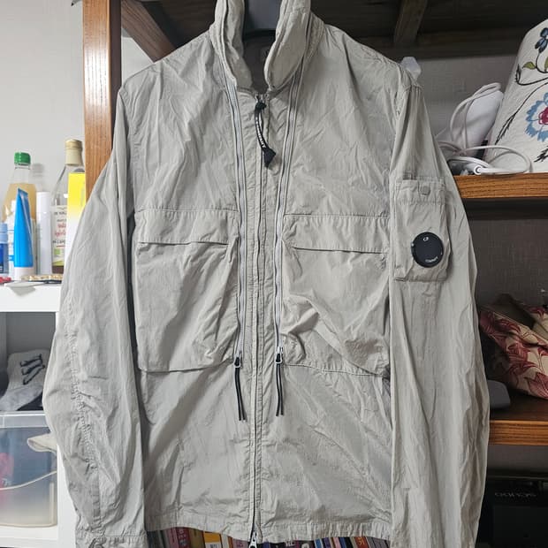 100-105사이즈)씨피컴퍼니 나일론 자켓 팔아요 cp컴퍼니 l 라지