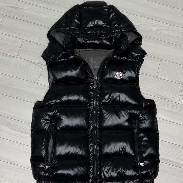 급처 몽클레어 후드 베스트 조끼 ( 유광 )