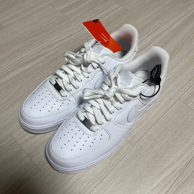 나이키 에어포스1 새상품 