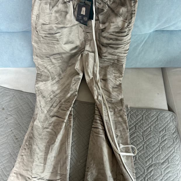 언더마이카 베이지 플레어팬츠