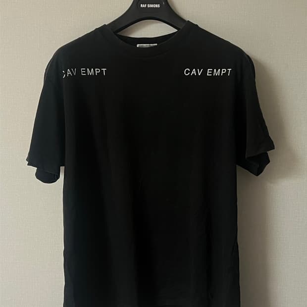 CAV EMPT 카브 엠트 pervasiveness 반팔티