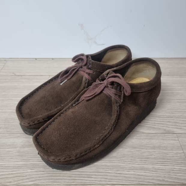 [260 / UK7] 클락스 왈라비 브라운