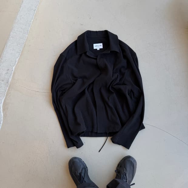 솔리드 옴므 플리츠 셔츠 자켓