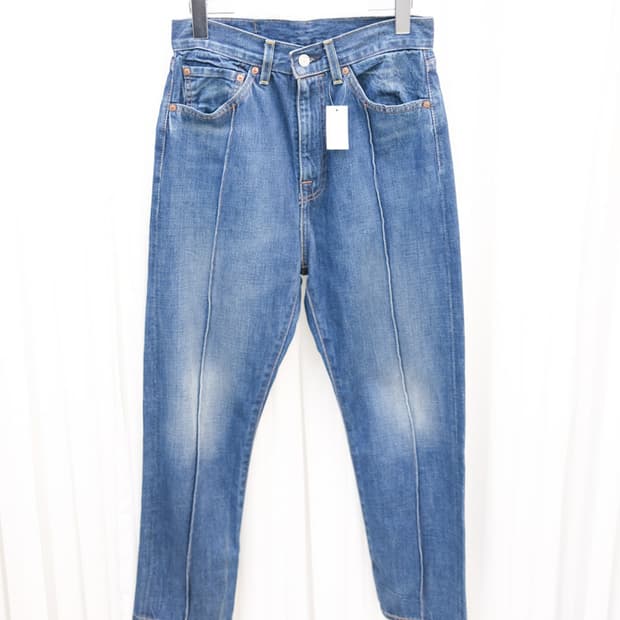 Levi's