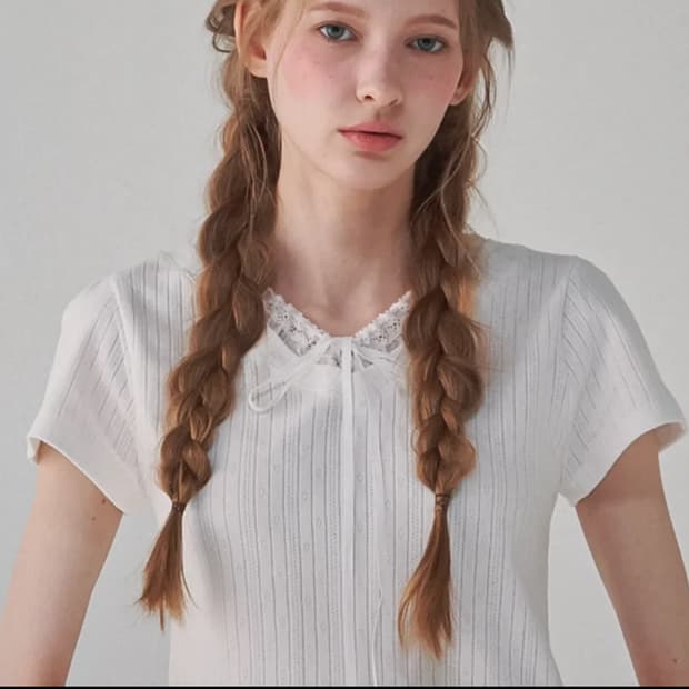 론론 리본 레이스 브이넥 반팔티