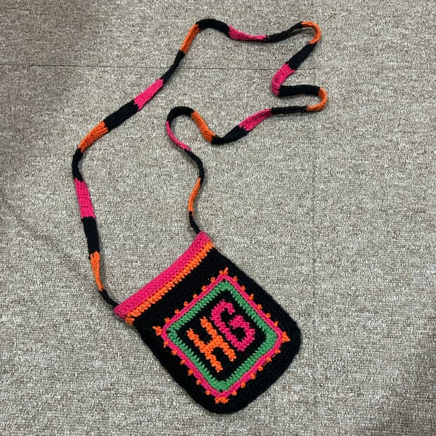 히스테릭 글래머 니트 크로스백