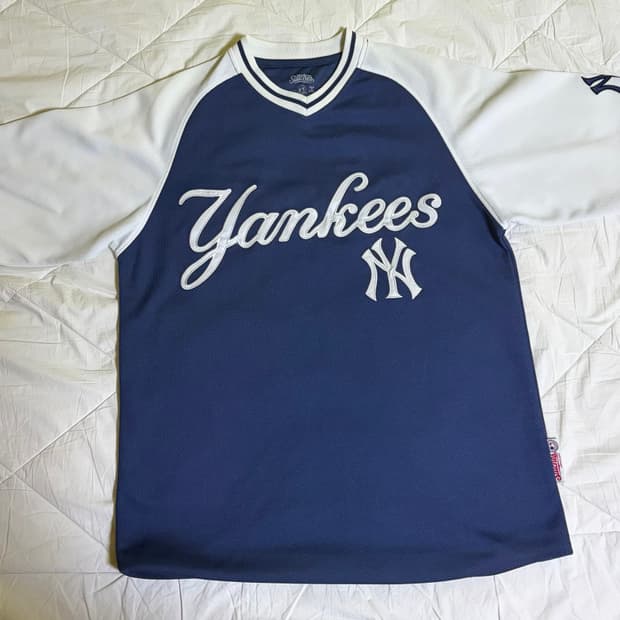 양키스 브이넥 저지