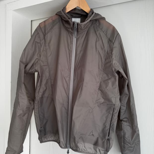  로아 휴 패커블 윈드 자켓 그레이 m
