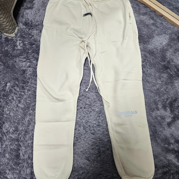 에센셜 트레이닝 바지 M