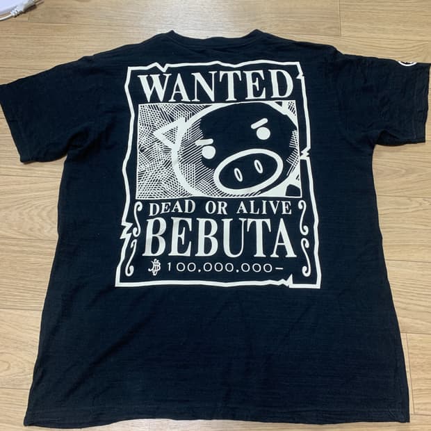 [L] 풍천상점 원피스 'BEBUTA' 현상수배 패러디 반팔티