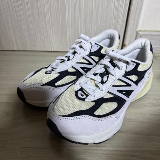 뉴발란스 키즈 퓨어셀 990 V6 화이트 GC990TG6 (220)