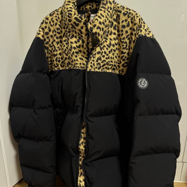 블랙아웃 레오파드 다운