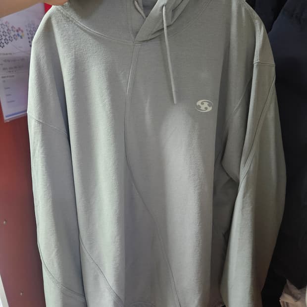 산산기어 후드티