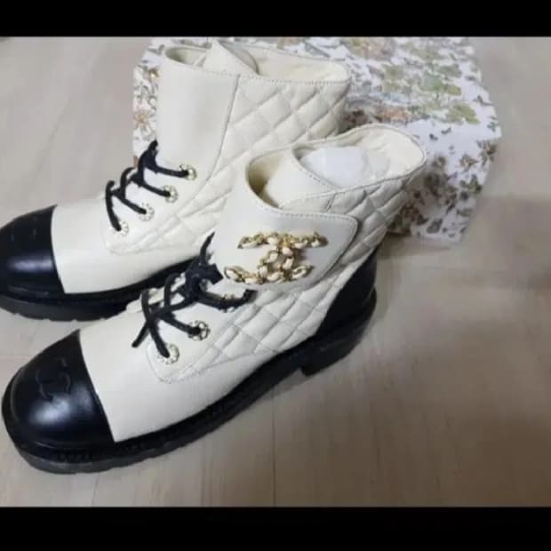 샤넬 빅로고 퀄팅 부츠,CG 빅로고 워커