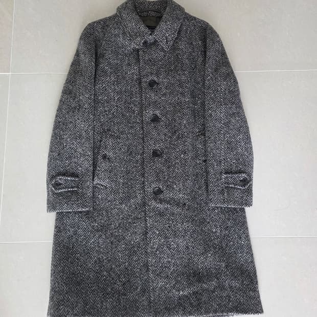 버버리 아이리쉬 트위드 코트