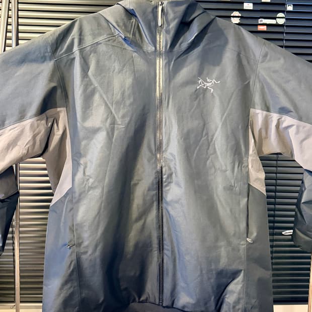 아크테릭스 솔라노 인슐레이티드 후디